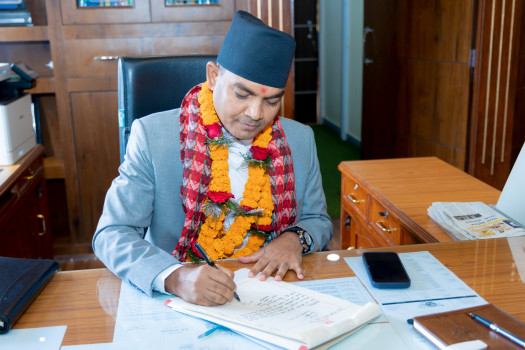 जिम्मेवारी सम्हालेपछि अर्थसचिवले भने- अर्थतन्त्रका चुनौती सामना गरिन्छ